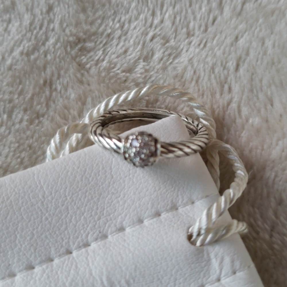 Authentic David Yurman cable ring w/pave diamonds